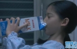 世界上最孝顺的孩子，为了救父母，竟然喝下了毒牛奶