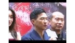 张家辉搂泰国最美变性人Poy亮相