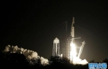 SpaceX在YouTube上对载有龙飞船的猎鹰9号运载火箭的发射进行了直播 ...