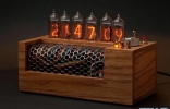 集古典与科技尖端于一身的磁浮试管钟Nixie Clock