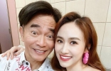 Sandy带未婚夫逛街，男方首次公开露面，长相酷似网红小杨哥