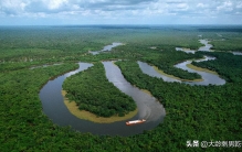 世界上最大的平原是亚马逊平原，面积达560万平方千米