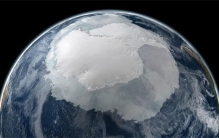 冰下遍布湖泊   神秘物种藏在南极冰下890米  或可适应地外环境