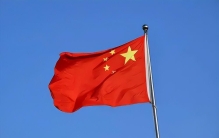 7月25日下午，国际传来消息，中国又火了！“切断”世界最长河流