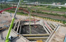世界最大吨位转体斜拉桥主墩承台开始施工