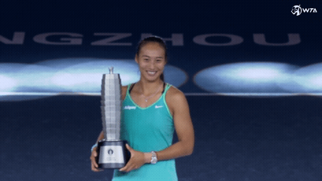 WTA最新世界排名：郑钦文携冠重返TOP20 追平生涯最高 张帅跌破200
