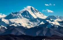 珠穆朗玛峰——世界最高的山峰