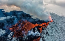 冰岛火山持续爆发的原因是什么（地理上的过热点）