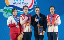 （体育）举重——世界杯：罗诗芳破女子59公斤级总成绩世界纪录