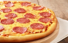 盘点世界最大美食，够6.8万人吃的披萨，能吃一年的月饼