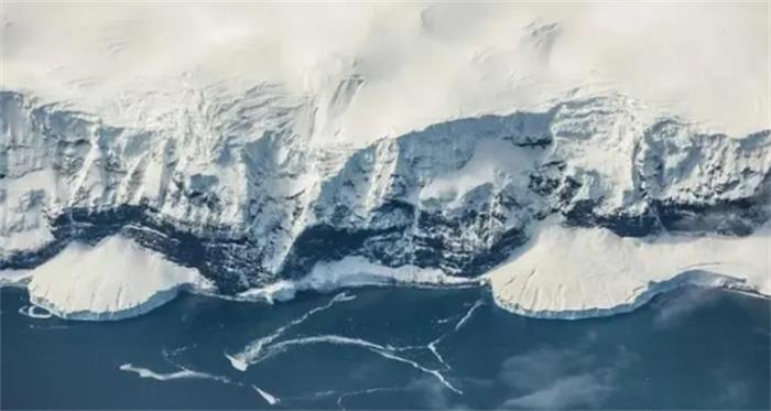 南极洲发现的五种神秘冰冻物体