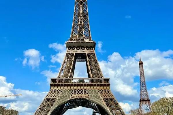 欧洲十大古建筑排行榜，埃菲尔铁塔位列第一宝座