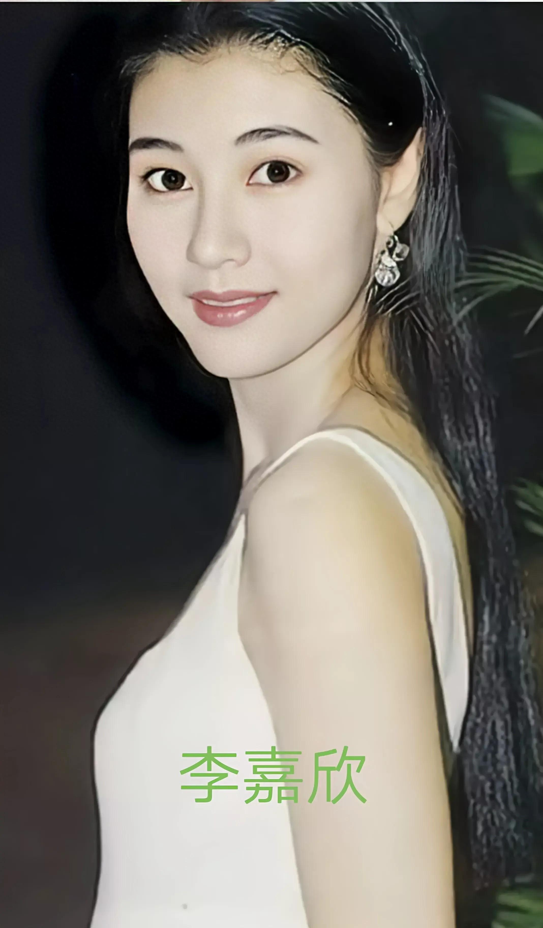 中国的十位绝色美女演员的排名，谁是粉丝心目的的首位？