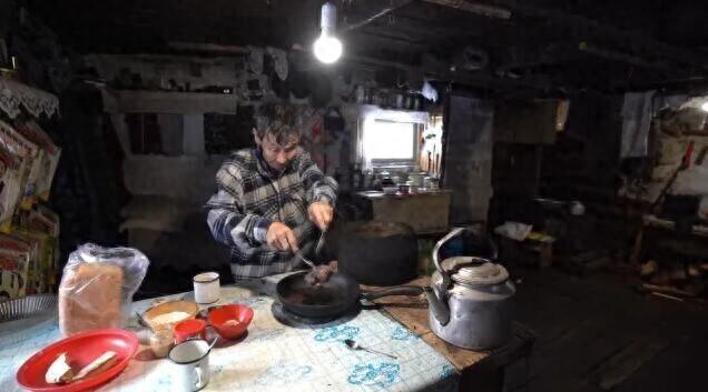 “世界上最孤独的人”生活在气温-70°C的俄罗斯偏远地区