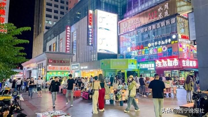 力盟商业步行街：西宁最潮夜市——City不City？晚报带你逛夜市系列报道之五